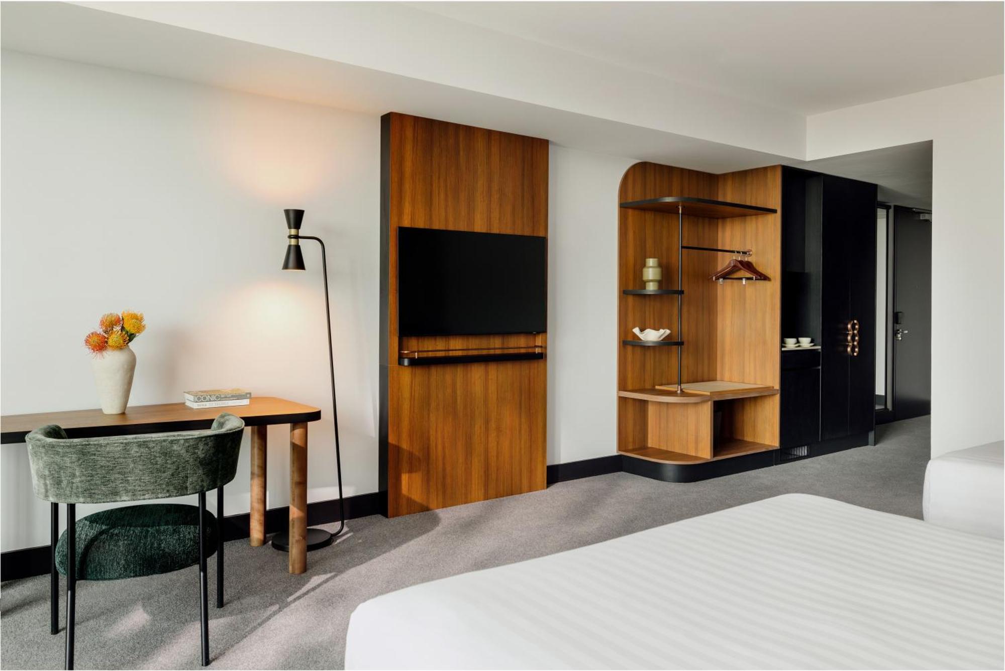 Crowne Plaza Adelaide Mawson Lakes By Ihg Екстериор снимка